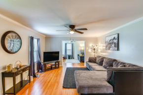Modern Nashville Vacation Home about 3 Mi to Downtown!